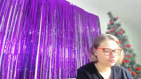 Snapshot of seductive_she_wolf chatting on 01-10-25, 08:51 seductive_she_wolf online show from 01-10-25, 08:51