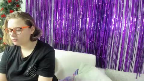 Snapshot of seductive_she_wolf chatting on 01-11-25, 08:22 seductive_she_wolf online show from 01-11-25, 08:22