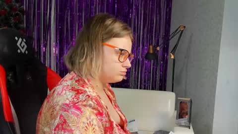 Snapshot of seductive_she_wolf chatting on 01-28-25, 12:57 seductive_she_wolf online show from 01-28-25, 12:57