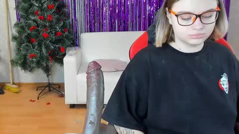 Snapshot of seductive_she_wolf chatting on 02-03-25, 11:20 seductive_she_wolf online show from 02-03-25, 11:20