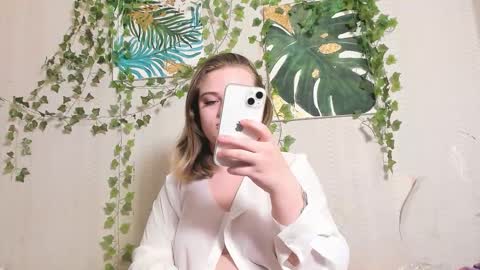 Snapshot of seductive_she_wolf chatting on 09-26-25, 07:29 seductive_she_wolf online show from 09-26-25, 07:29