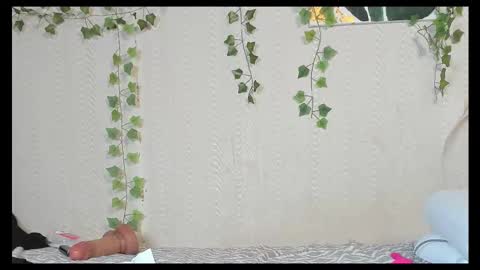 Snapshot of seductive_she_wolf chatting on 09-27-25, 08:36 seductive_she_wolf online show from 09-27-25, 08:36