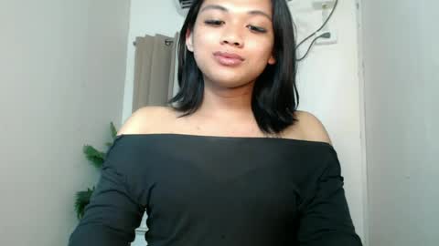 Snapshot of seductivedeluxe69 chatting on 07-02-26, 05:19 Deluxe online show from 07-02-26, 05:19