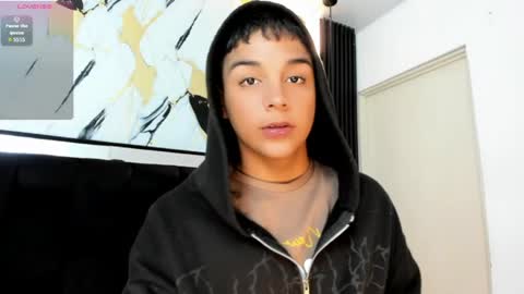 Snapshot of seductivo_jr chatting on 04-12-26, 04:39 seductivo online show from 04-12-26, 04:39