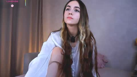 Slavia online show from 10-11-25, 02:48