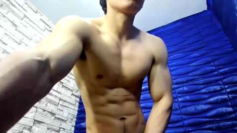 Snapshot of seigfried0 chatting on 05-29-26, 10:52 Seigfried online show from 05-29-26, 10:52
