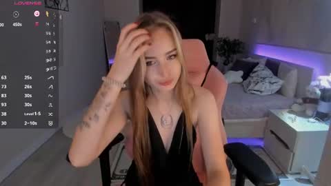 Lucia Lucy online show from 06-17-26, 11:16