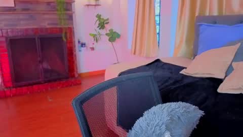 Snapshot of selena__noir chatting on 04-03-26, 04:16 Call me S E L E N A online show from 04-03-26, 04:16