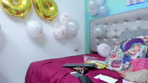 Selena online show from 01-28-25, 04:08