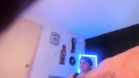 Selena online show from 10-09-25, 03:59