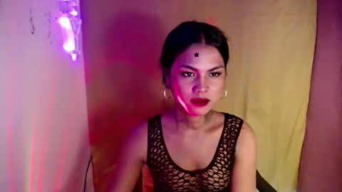 selena_fox2000 online show from 05-12-26, 05:04