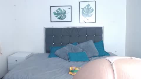 Selena online show from 11-15-25, 03:08