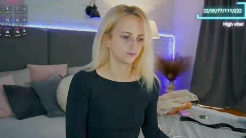 Selena Lily online show from 09-29-25, 06:07