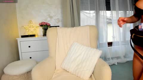 Selena online show from 03-22-26, 09:02