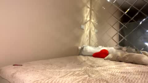 Snapshot of selena_shawty chatting on 09-09-25, 03:55 H i My names is Selena Welcome to my room Please thumbs up - its important online show from 09-09-25, 03:55