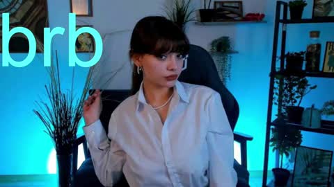 Selena ntmy online show from 02-19-25, 05:06