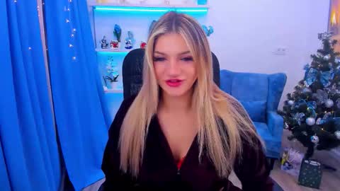selenaemoore online show from 12-23-25, 03:15