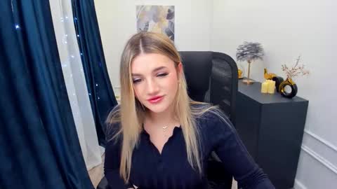 selenaemoore online show from 01-08-26, 03:42