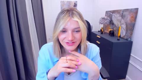 selenaemoore online show from 05-08-26, 03:45