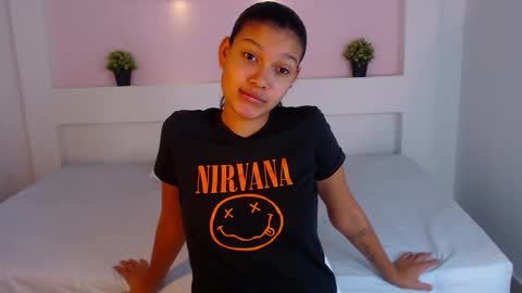 Snapshot of selenafox6 chatting on 02-18-25, 07:10 selenafox6 online show from 02-18-25, 07:10