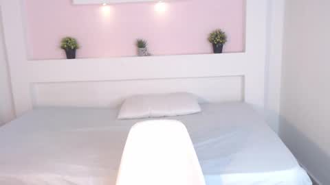 Snapshot of selenafox6 chatting on 02-18-25, 10:16 selenafox6 online show from 02-18-25, 10:16