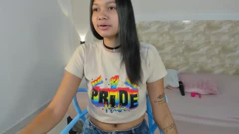 Snapshot of selenafox66 chatting on 10-29-25, 02:19 selenafox66 online show from 10-29-25, 02:19