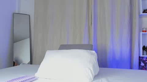 selenafox online show from 11-05-25, 02:00