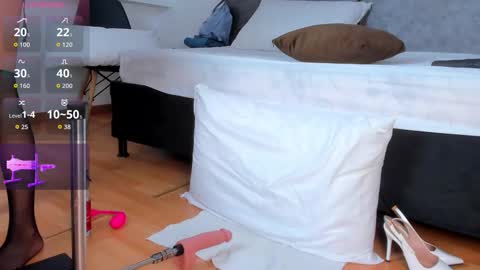  Selena  online show from 12-23-25, 03:15