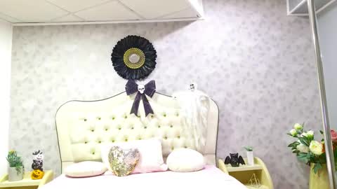 selenajoy_ online show from 10-25-25, 04:09