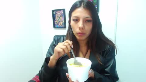 Selena online show from 12-23-24, 06:27