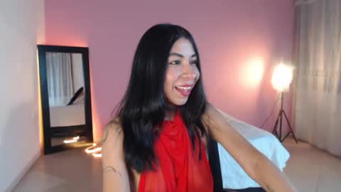 Snapshot of selene_gils chatting on 04-26-26, 09:23 nathy online show from 04-26-26, 09:23