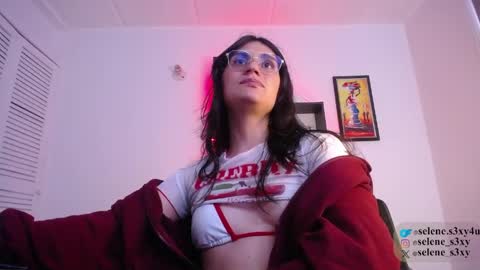 Snapshot of selene_s3xy chatting on 03-29-26, 05:02 selene_s3xy online show from 03-29-26, 05:02