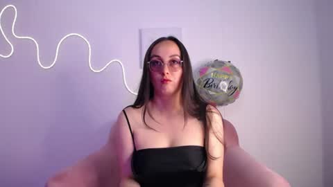 selene_swee online show from 06-18-26, 08:35