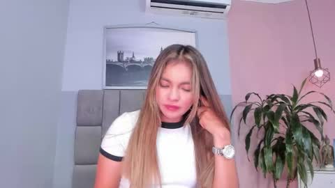 Selene online show from 02-20-26, 04:09