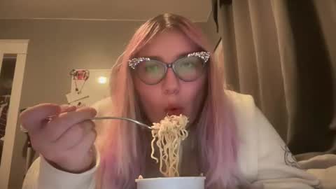 Snapshot of selenebaby chatting on 02-12-26, 08:48 Selene online show from 02-12-26, 08:48