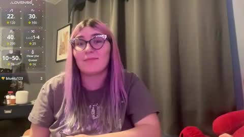 Snapshot of selenebaby chatting on 02-14-26, 09:55 Selene online show from 02-14-26, 09:55