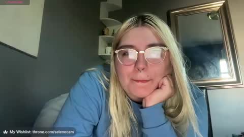 Selene online show from 05-27-26, 10:51