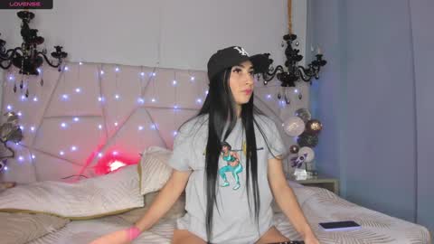 Snapshot of selenee__ chatting on 01-05-25, 04:38 Selenee online show from 01-05-25, 04:38