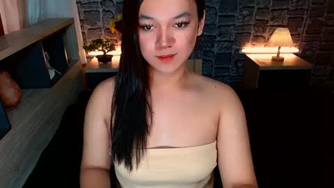 Snapshot of selenesantiago chatting on 12-18-24, 02:21 joan online show from 12-18-24, 02:21