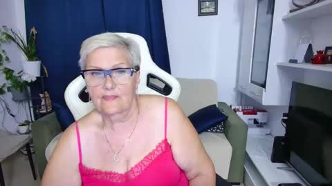 Selenna online show from 05-10-26, 05:40