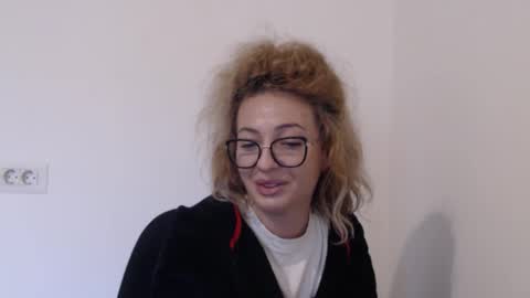 Snapshot of selenna_emma843468 chatting on 11-05-25, 12:38 Selenna online show from 11-05-25, 12:38