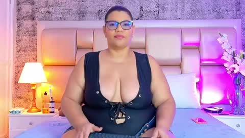 Selenna Cooper online show from 05-01-26, 11:48