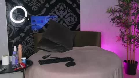 SelenaDream online show from 05-31-26, 11:50