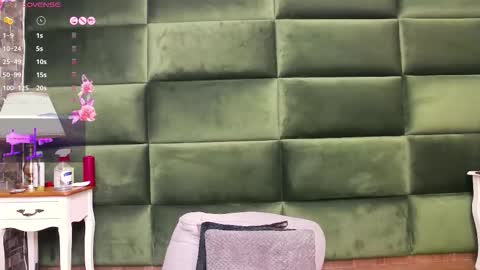 Selen online show from 10-20-25, 07:03