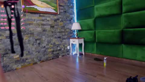Selen online show from 05-12-26, 04:09