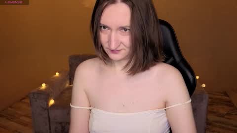 Snapshot of selestiasonata chatting on 02-14-26, 01:24 selestiasonata online show from 02-14-26, 01:24