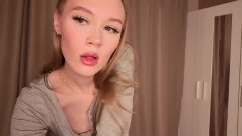 Snapshot of selina__moon chatting on 04-30-26, 01:34 Selina online show from 04-30-26, 01:34