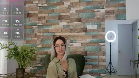 SelinaLips online show from 09-24-25, 08:28