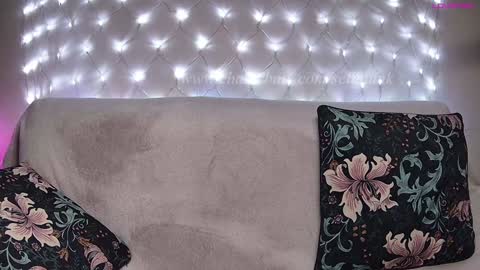 Snapshot of sellapink chatting on 12-09-24, 01:34 My name is Sella and im Bisexual online show from 12-09-24, 01:34