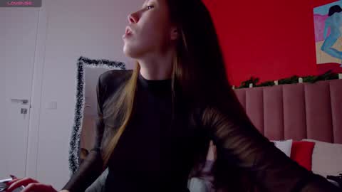 Snapshot of sellashine chatting on 12-17-24, 01:50 Nicole online show from 12-17-24, 01:50